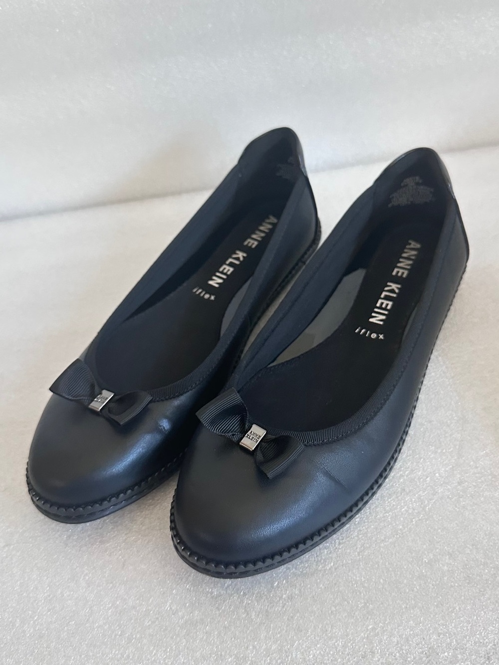 Anne Klein Black Bow Trim Ballet Flats Size 6M